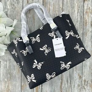 COACH CY647 Bow leather Large Black & white Tote purse Shoulder Bag ~NWTS 429.00